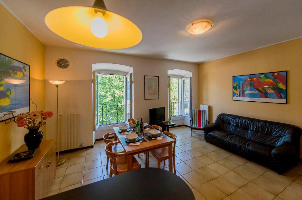 Le Residenze Del Conte Agudio Malgrate Room photo
